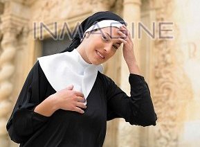 Smiling_nun-2