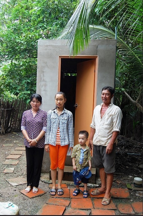 Caritas_Toilet-2