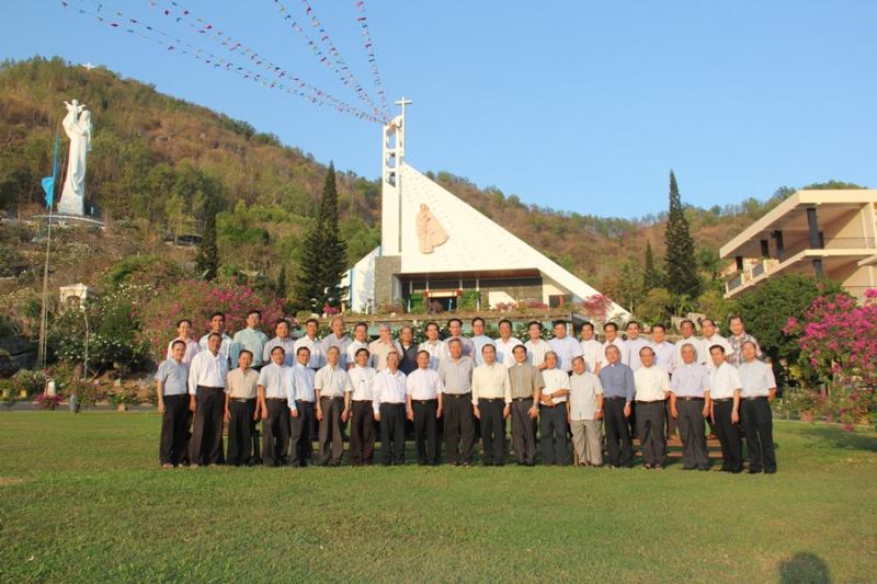 Hoc-tap-tu-sac-Mitis-Iudex-Dominus-Iesus1