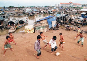 CAMBODIA_VILLAGE_KIDS_SO-305
